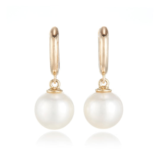 Soho Earrings in White Pearls